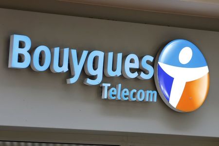© Reuters. The logo of Bouygues Telecom company is seen on the facade of a building in Paris
