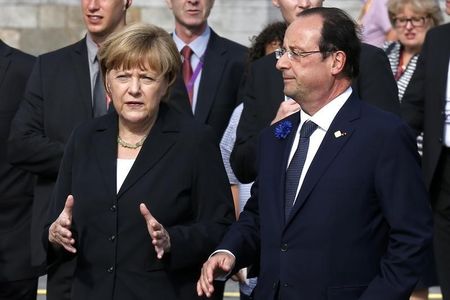 © Reuters. Alemania, dispuesta a diluir la austeridad para una Francia en reformas