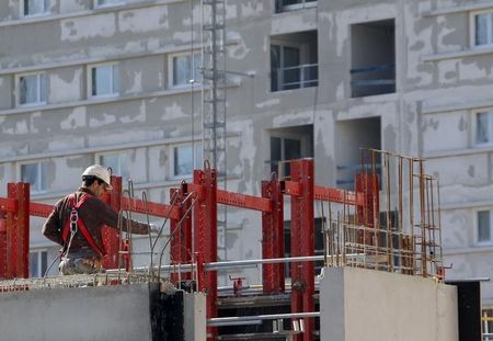 © Reuters. UN NOUVEAU PLAN DE RELANCE POUR LE SECTEUR IMMOBILIER 