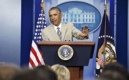 © Reuters. U.S. President Obama addresses reporters ahead of national security council meeting at the White House in Washington 