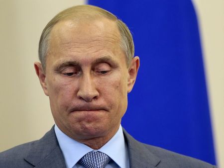 © Reuters. أوكرانيا: دعوة بوتين لفتح ممر انساني تظهر سيطرة الكرملين على الانفصاليين