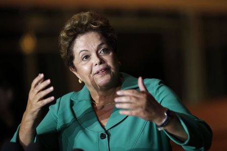 © Reuters. اقتصاد البرازيل ينزلق الي الركود في ضربة لروسيف