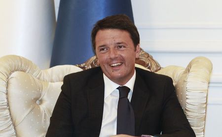 © Reuters. رئيس الوزراء الايطالي يقترح موعدا لقمة للاتحاد الاوروبي بشان النمو