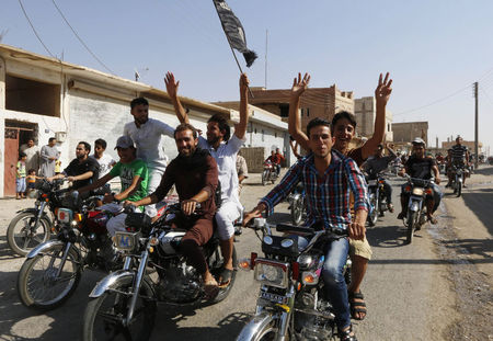 © Reuters. الدولة الاسلامية تتغلغل في كل نواحي الحياة في شمال شرق سوريا