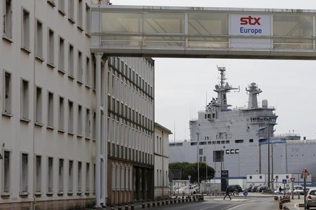 © Reuters. LE RECUL DE L’EXÉCUTIF SUR LA LIVRAISON DU MISTRAL DÉNONCÉ PAR L’OPPOSITION