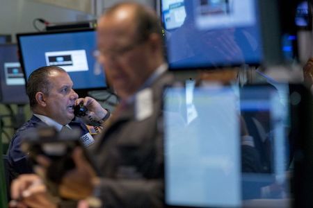 © Reuters. Wall Street abre con leve alza tras la nueva bajada de tipos del BCE