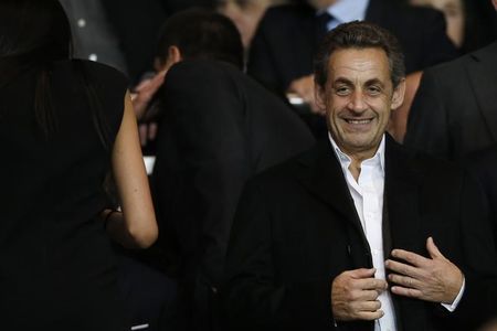 © Reuters. L’HEURE DU CHOIX APPROCHE POUR NICOLAS SARKOZY