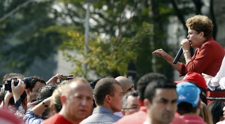 © Reuters. Dilma faz campanha em São Bernardo do Campo