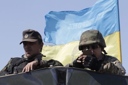 © Reuters. كييف تقول ان 2000 جندي روسي قتلوا في الصراع الاوكراني