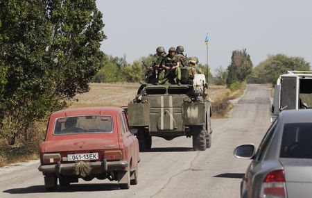© Reuters. مساعد لبوروشينكو: أوكرانيا ستتلقى أسلحة من خمس دول بحلف شمال الأطلسي