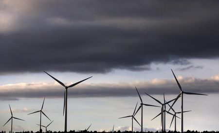 © Reuters. Gamesa financiará su crecimiento ampliando un 10% su capital