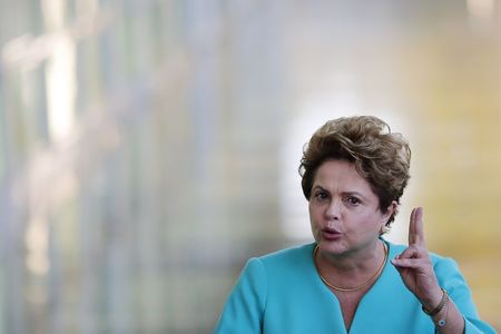 © Reuters. Presidente Dilma concede entrevista em Brasília