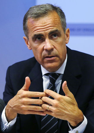 © Reuters. Carney, del Banco de Inglaterra, dice podrían subir tipos en primavera
