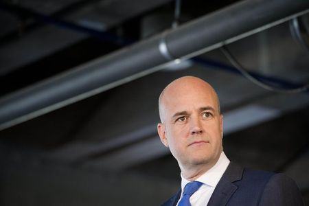 © Reuters. Sweden's PM and Moderates leader Reinfeldt is pictured during an election debate in Stockholm