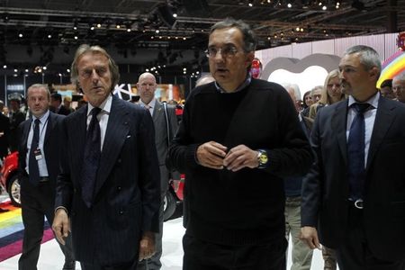 © Reuters. Ferrari Chairman di Montezemolo and Fiat Chief Executive Officer Marchionne attend media day at the Paris Mondial de l'Automobile