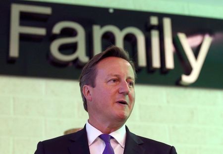 © Reuters. Britain's Prime Minister David Cameron speaks during a visit to Baillie Signs in Edinburgh
