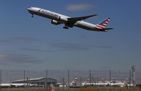 © Reuters. An American Airlines airplane takes off from Heathrow airport in London