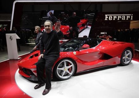 © Reuters. FERRARI PAS ÉTERNELLEMENT NÉCESSAIRE À FIAT, DIT MARCHIONE 