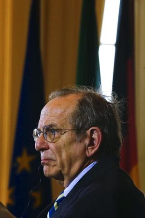 © Reuters. Il ministro dell'Economia Pier Carlo Padoan