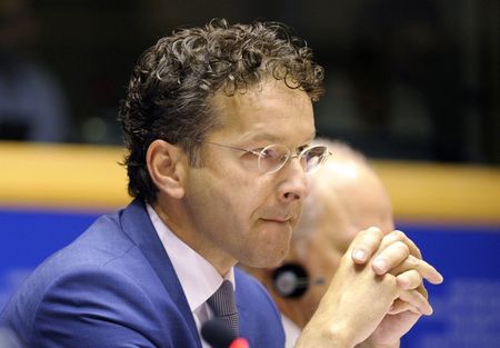 © Reuters. Dutch Finance Minister and Eurogroup chairman Dijsselbloem holds a news conference at the European Parliament in Brussels