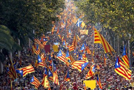 © Reuters. Artur Mas ve reforzado su plan de consulta tras el apoyo popular