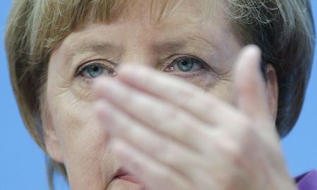 © Reuters. Merkel dice no virará más a la derecha pese al auge de los euroescépticos