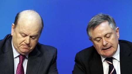 © Reuters. Ireland's Minister for Finance Noonan and Minister for Public Expenditure and Reform Howlin address the media at Government Buildings in Dublin