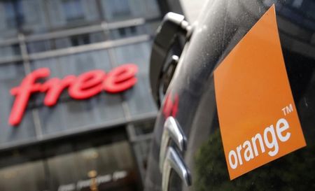 © Reuters. La CNMV levanta la suspensión de títulos de Jazztel tras la oferta de Orange