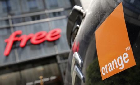 © Reuters. Orange no ve necesidad de más compras tras la oferta por Jazztel