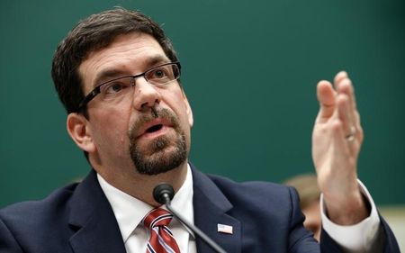 © Reuters. Friedman, acting administrator of the NHTSA, testifies at a House Energy and Commerce hearing on Capitol Hill in Washington