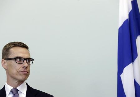 © Reuters. Finland's Prime Minister Stubb listens during a news conference in Tallinn