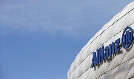 © Reuters. The logo of Europe's biggest insurer Allianz SE is pictured at the Allianz Arena soccer stadium in Munich