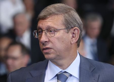 © Reuters. File photo of chairman of conglomerate Sistema Yevtushenkov attending the St. Petersburg International Economic Forum 2014 in St. Petersburg