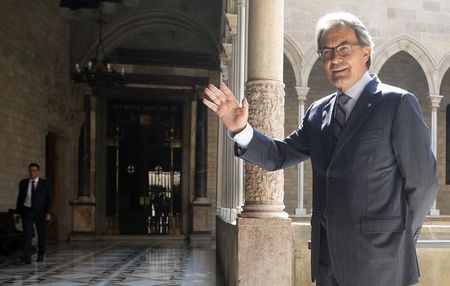 © Reuters. رئيس إقليم قطالونيا الأسباني: سأوقع على مرسوم للاستفتاء على الاستقلال