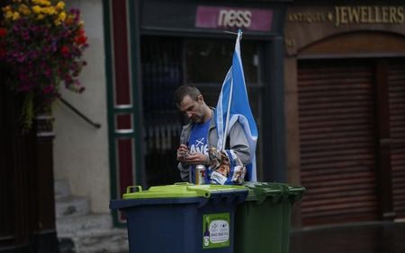 © Reuters. Escocia rechaza la independencia, pero está impaciente por más competencias