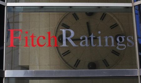 © Reuters. FITCH MAINTIENT LA NOTE "TRIPLE A" DES ETATS-UNIS 