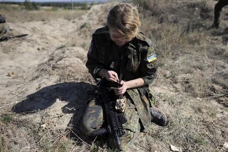 © Reuters. حلف الأطلسي: وقف إطلاق النار في أوكرانيا صوري