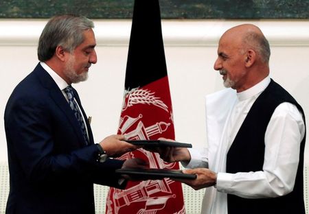 © Reuters. ACCORD DE PARTAGE DE POUVOIR EN AFGHANISTAN