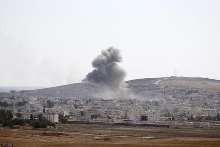 © Reuters. غارات جوية أمريكية جديدة على أهداف للدولة الاسلامية في سوريا والعراق