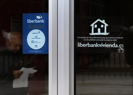 © Reuters. Liberbank acuerda recompra y amortización de cocos en manos del FROB