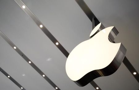© Reuters. Apple logo is pictured inside the newly opened Omotesando Apple store at a shopping district in Tokyo