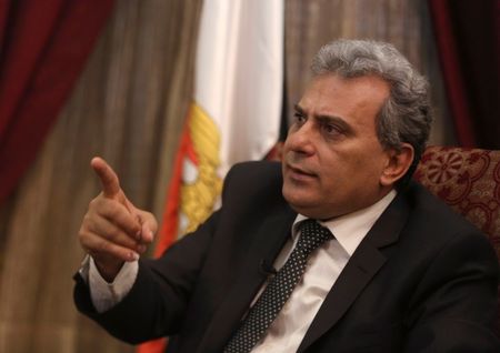 © Reuters. Gaber Gad Nassar, president of Cairo University, talks during an interview with Reuters at his office in Cairo