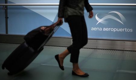 © Reuters. Gobierno aplaza OPV de Aena para resolver defecto formal - fuente