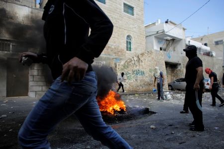 © Reuters. كيري قلق لتصاعد التوترات في القدس ويحث على ضبط النفس