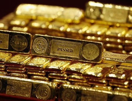 © Reuters. انتاج الصين من الذهب يرتفع 14.3% في تسعة أشهر والاستهلاك ينخفض 21.4%