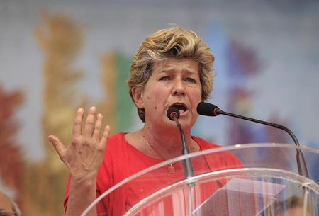 © Reuters. General Secretary of the CGIL union Camusso delivers her speech during a rally to celebrate International Workers' Day in Rieti