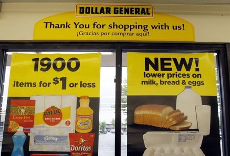 © Reuters. A price sign at a Dollar General store in Arvada, Colorado