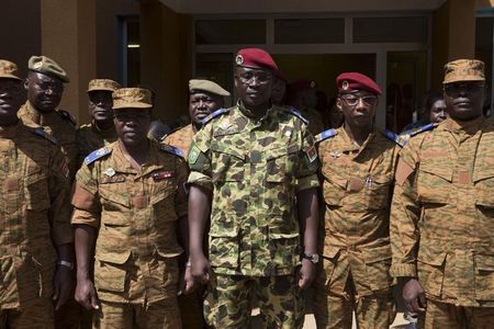 © Reuters. L'ARMÉE CLARIFIE LA SITUATION AU BURKINA FASO