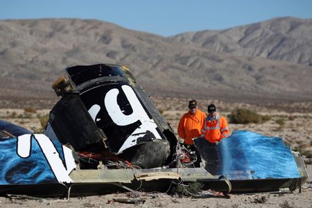 © Reuters. UNE DÉFAILLANCE STRUCTURELLE POURRAIT ÊTRE À L'ORIGINE DU CRASH DE VIRGIN GALACTIC