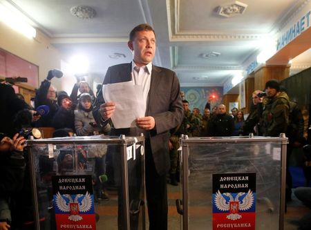 © Reuters. ALEXANDRE ZAKHARCHENKO ÉLU DANS L'EST DE L'UKRAINE